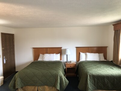 Corn Palace Inn