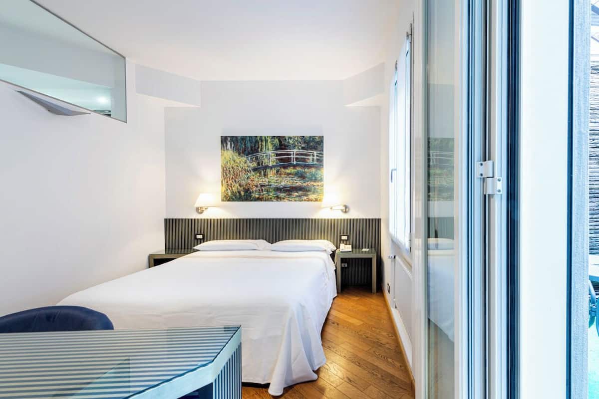 Classic Room | Premium bedding, down comforters, minibar, in-room safe