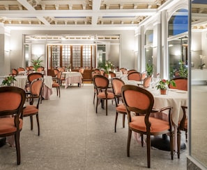 Breakfast area - Metropole Suisse (Como)