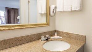 Combined shower/bathtub, free toiletries, hair dryer, towels - Days Inn by Wyndham West Palm Beach (West Palm Beach)