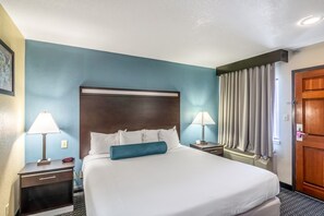 Suite, 1 King Bed | Premium bedding, down comforters, desk, blackout drapes
