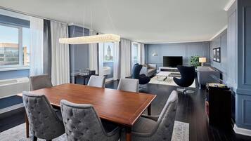 Pillow-top beds, in-room safe, desk, laptop workspace