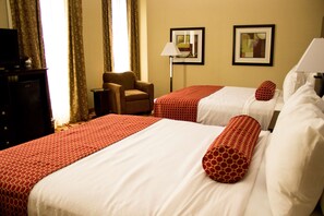 Schreibtisch, laptopgeeigneter Arbeitsplatz, Verdunkelungsvorhänge