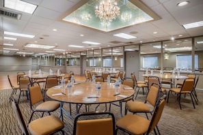 Free daily self-service breakfast