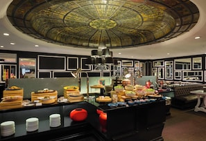Daily buffet breakfast (SGD 32.00 per person)