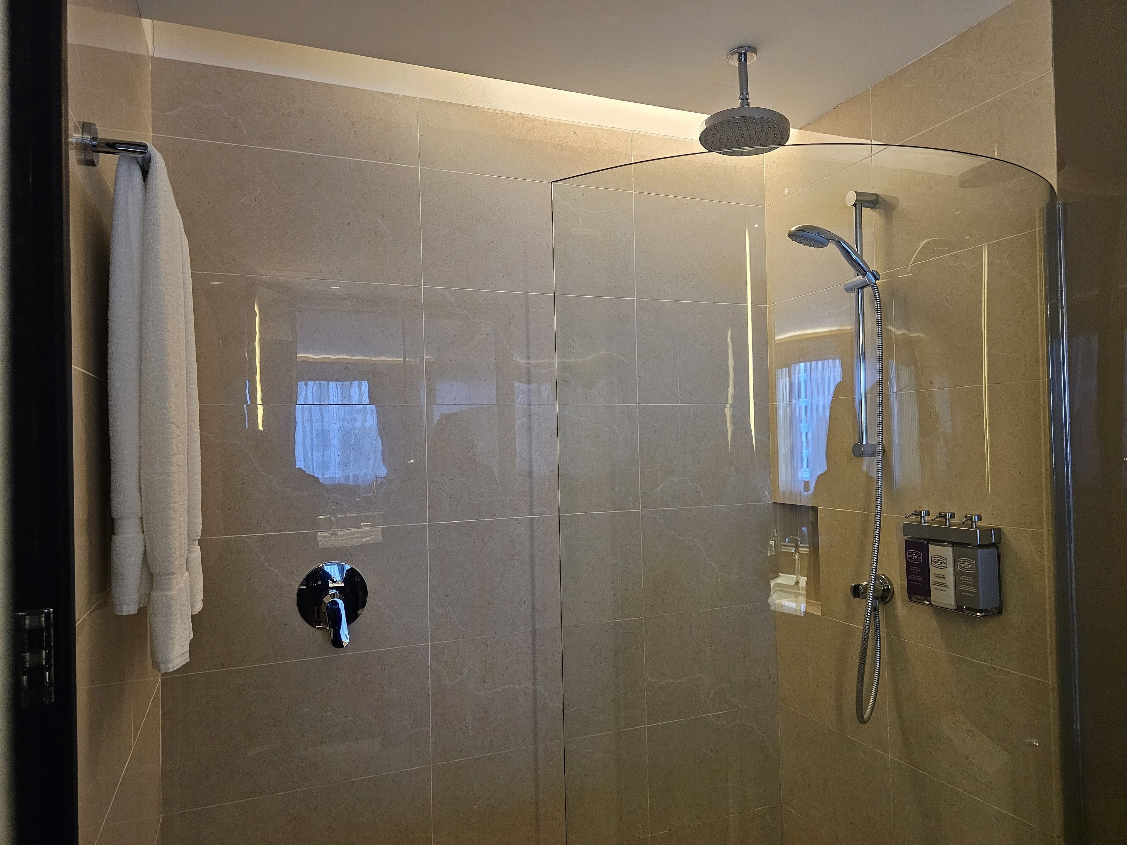 Dusj på badet
