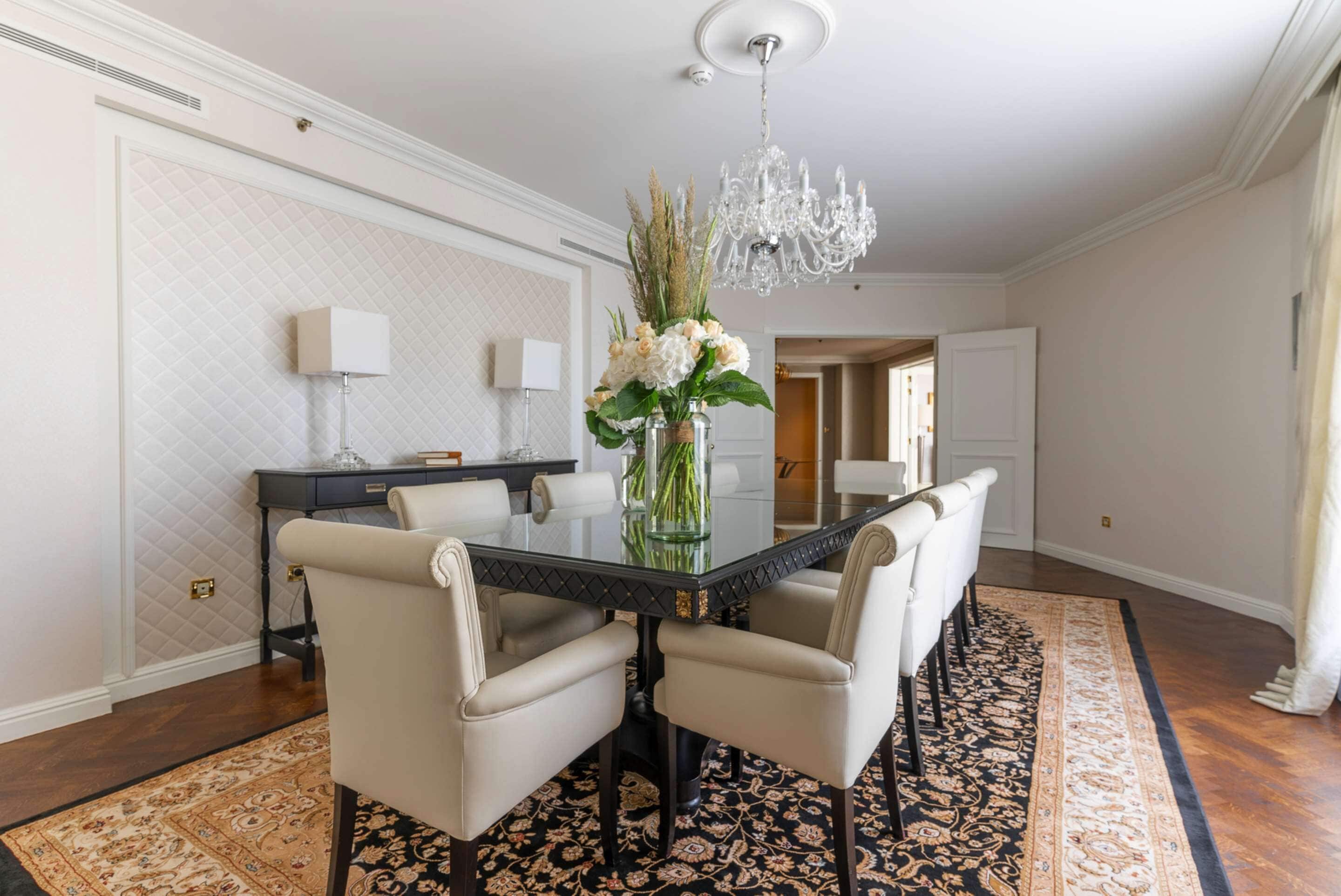 1 bedroom, premium bedding, minibar, in-room safe