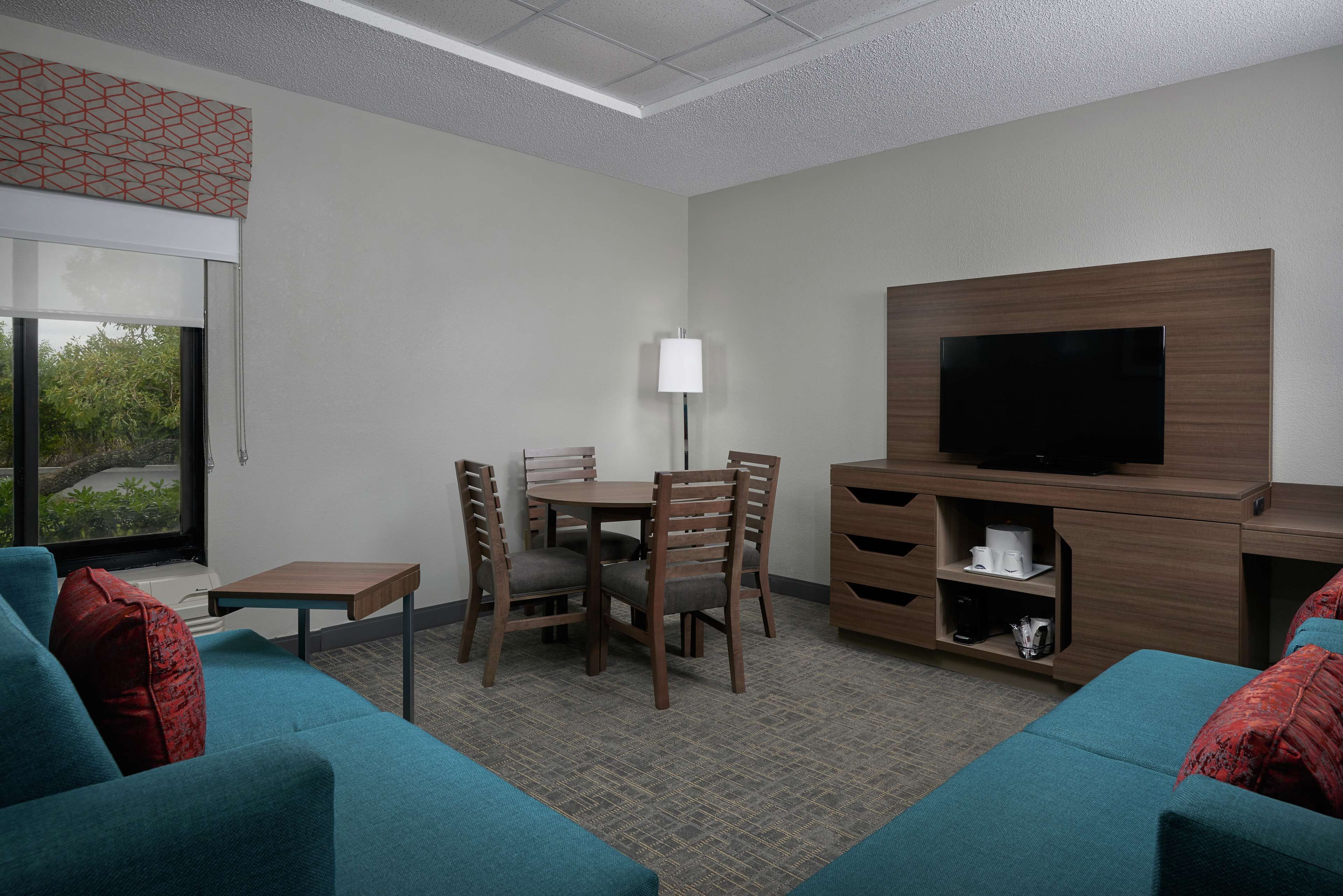 Suite, 1 chambre, non-fumeur | Bureau, rideaux d’obscurcissement, système d’insonorisation