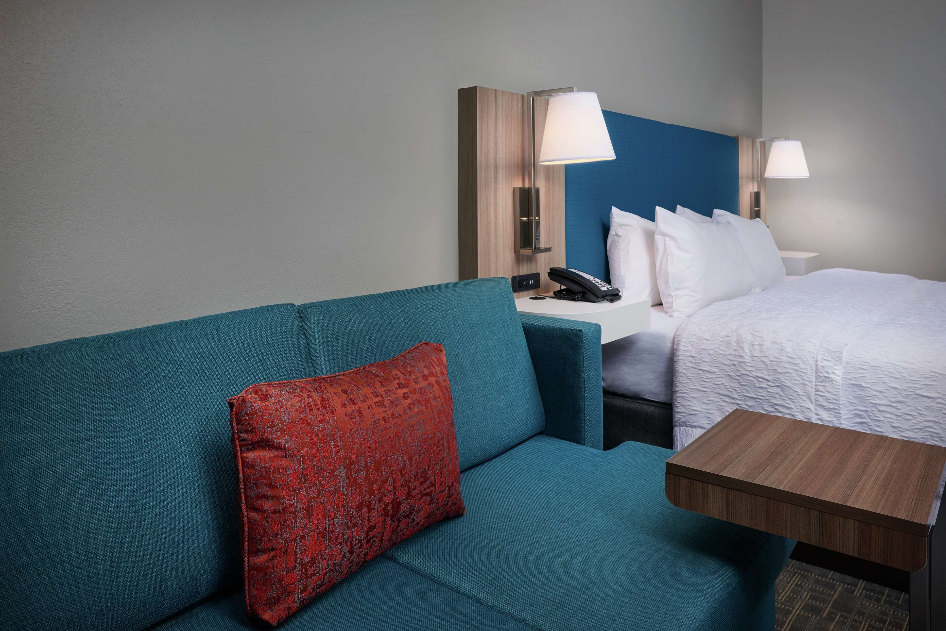 32-inch lcd tv with cable channels, tv