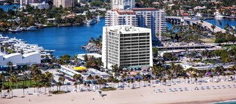 Courtyard by Marriott Oceanside Fort Lauderdale Beach
