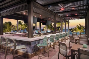 2 bars/lounges, poolside bar