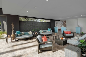 Banquet hall at Courtyard by Marriott Oceanside Fort Lauderdale Beach