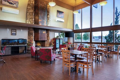 Days Inn by Wyndham Klamath Falls