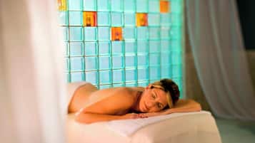 Parihoitohuone(ita), sauna, höyrysauna, vartalohoitoja, aromaterapiaa