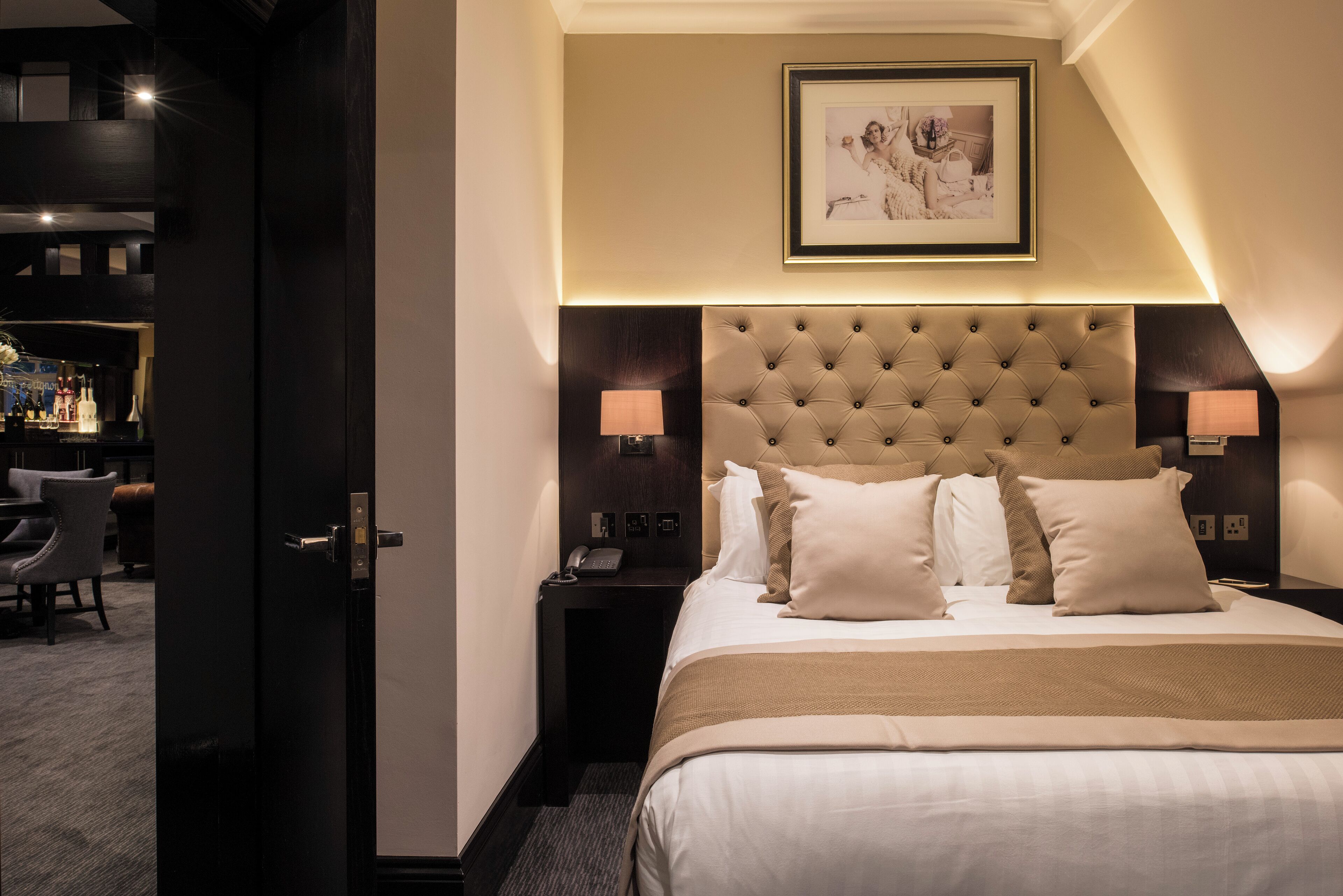 luxury penthouse | hypo-allergenic bedding, minibar, in-room safe, desk