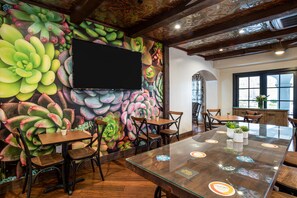 Dining - Oxford Suites Pismo Beach (Pismo Beach)