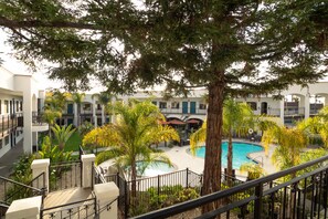 View from room - Oxford Suites Pismo Beach (Pismo Beach)