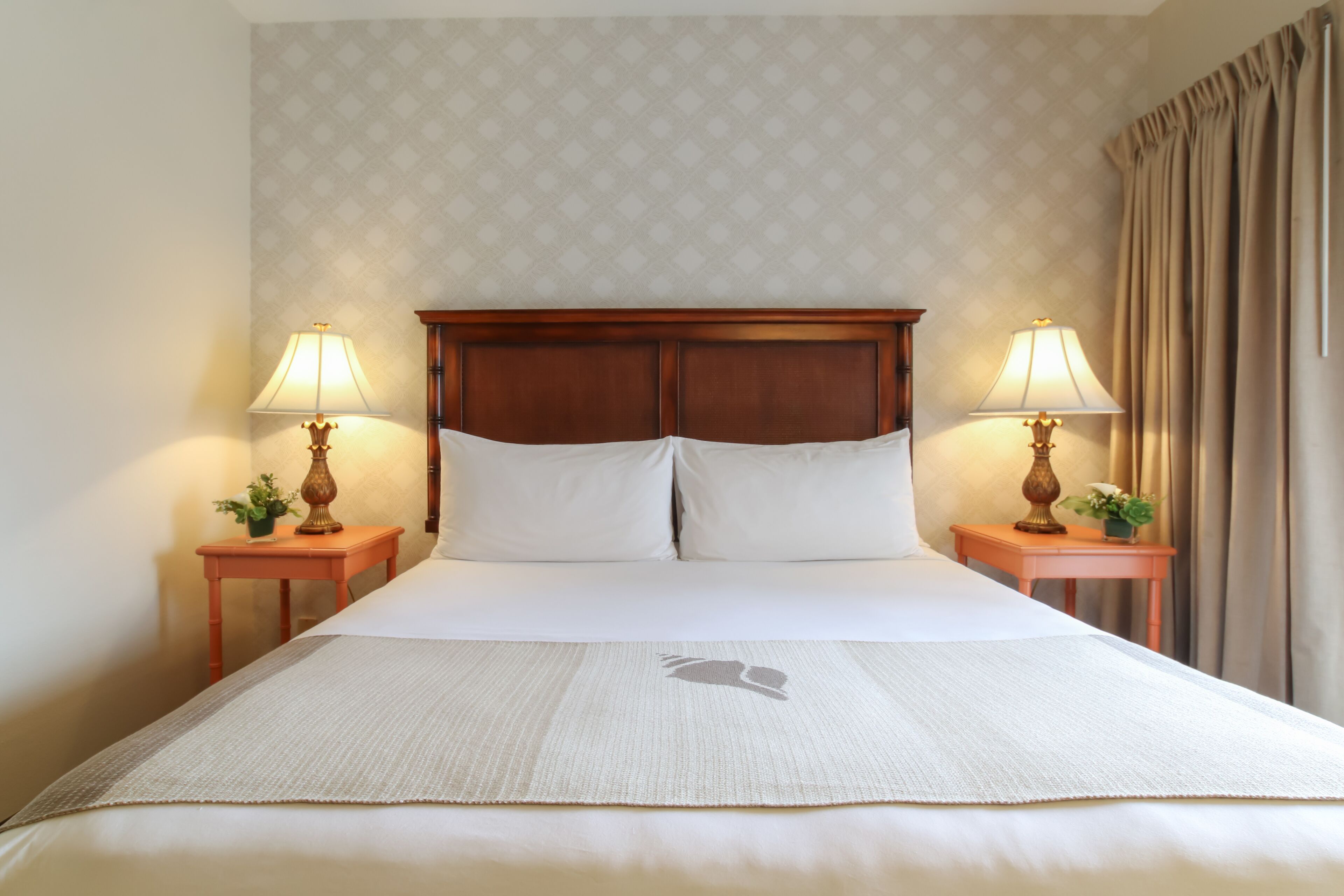 Suite estudio | 1 dormitorio, ropa de cama de alta calidad, escritorio y cortinas opacas