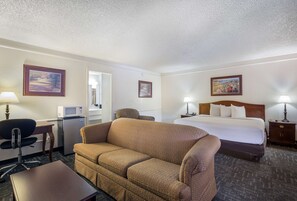 In-room safe, desk, iron/ironing board, free WiFi