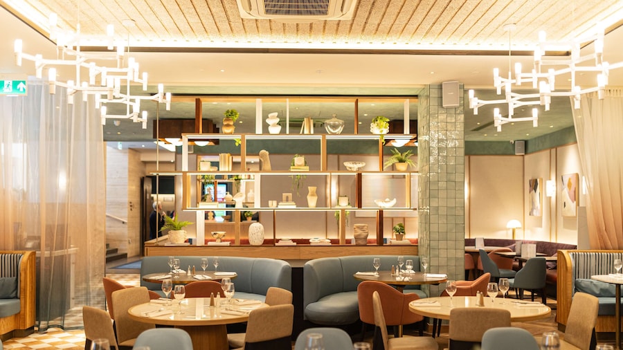 DoubleTree by Hilton London Victoria