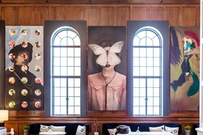 Sala de estar en el lobby