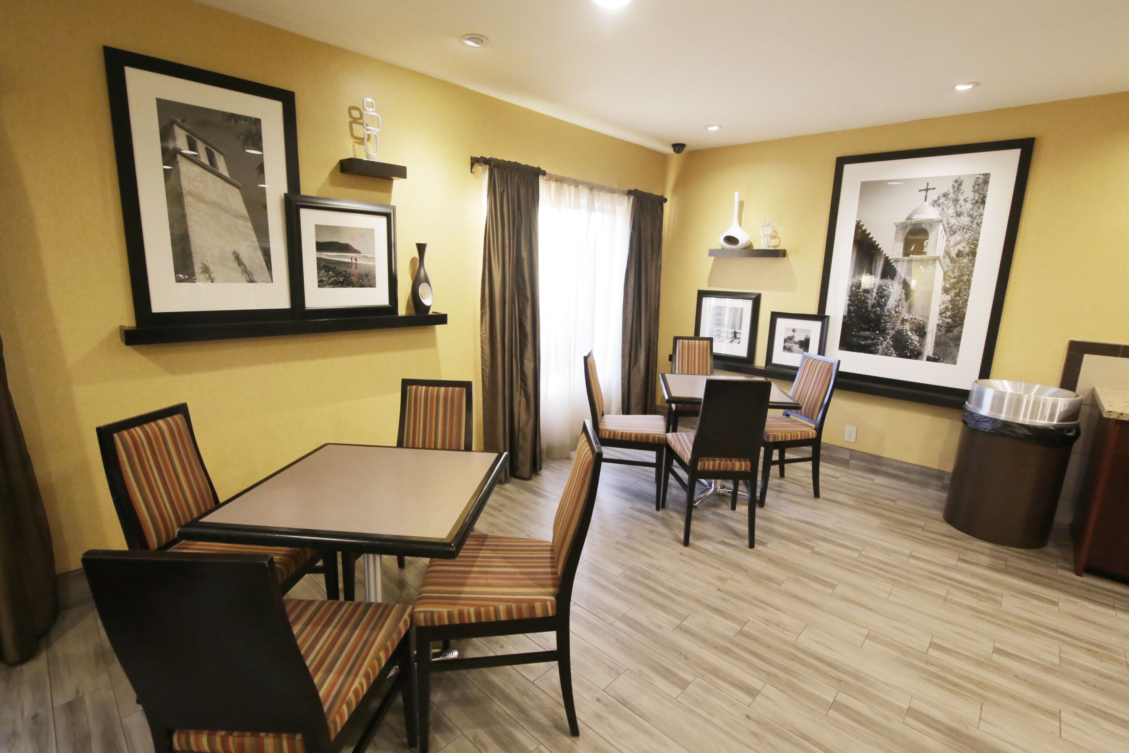 free daily continental breakfast