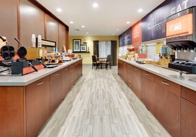Desayuno continental gratuito y diario