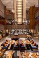 2 か所のレストラン、朝食、ランチ、ディナーに営業 (中華料理)