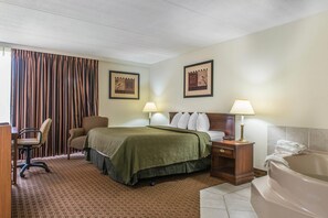 Escritorio, tabla de planchar con plancha y cunas gratuitas