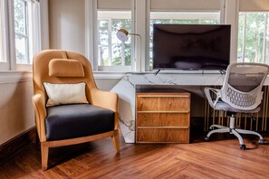 Living area - Chateau Merrimack Resort & Spa (Tyngsboro)