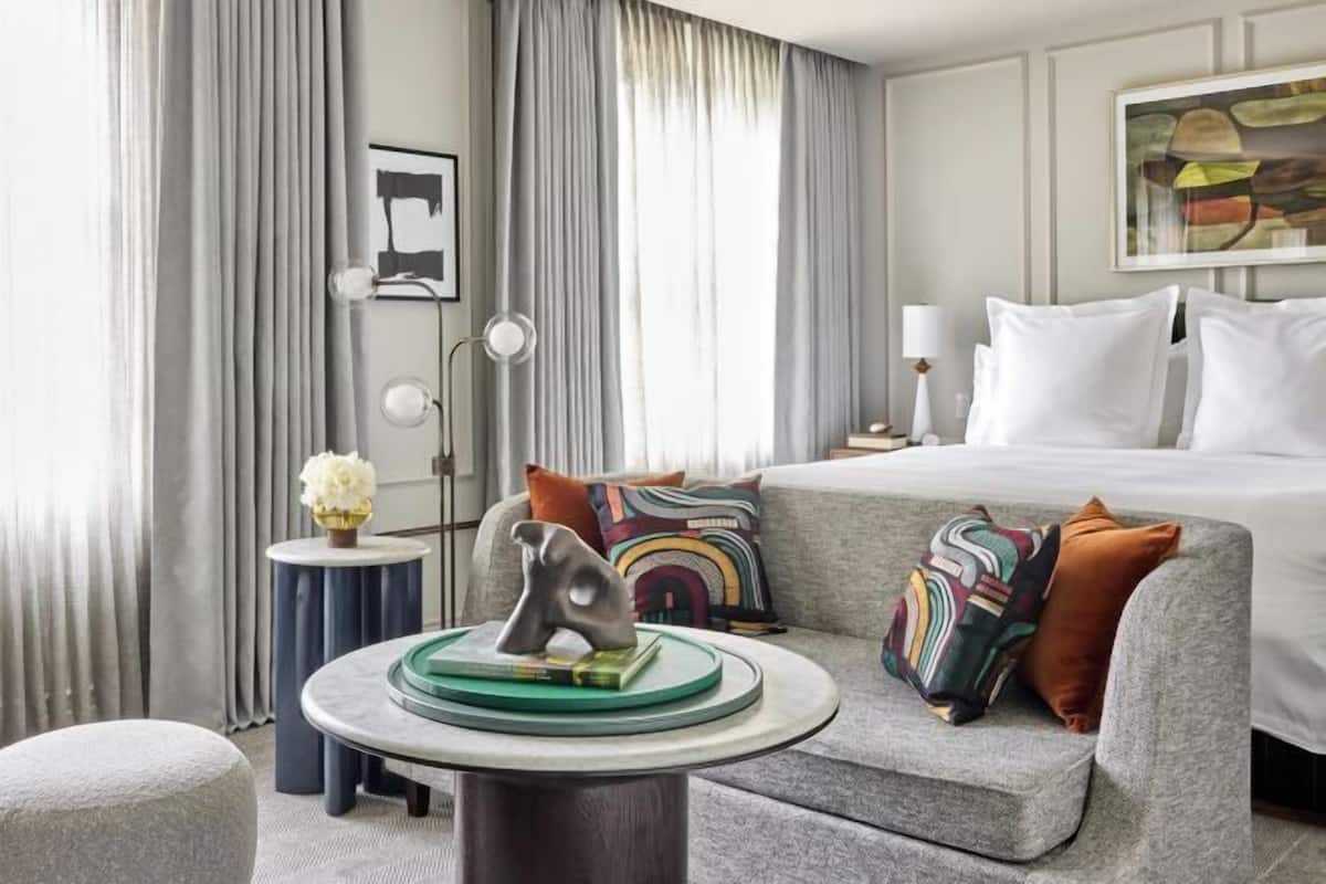 Frette Italian sheets, premium bedding, down comforters, minibar