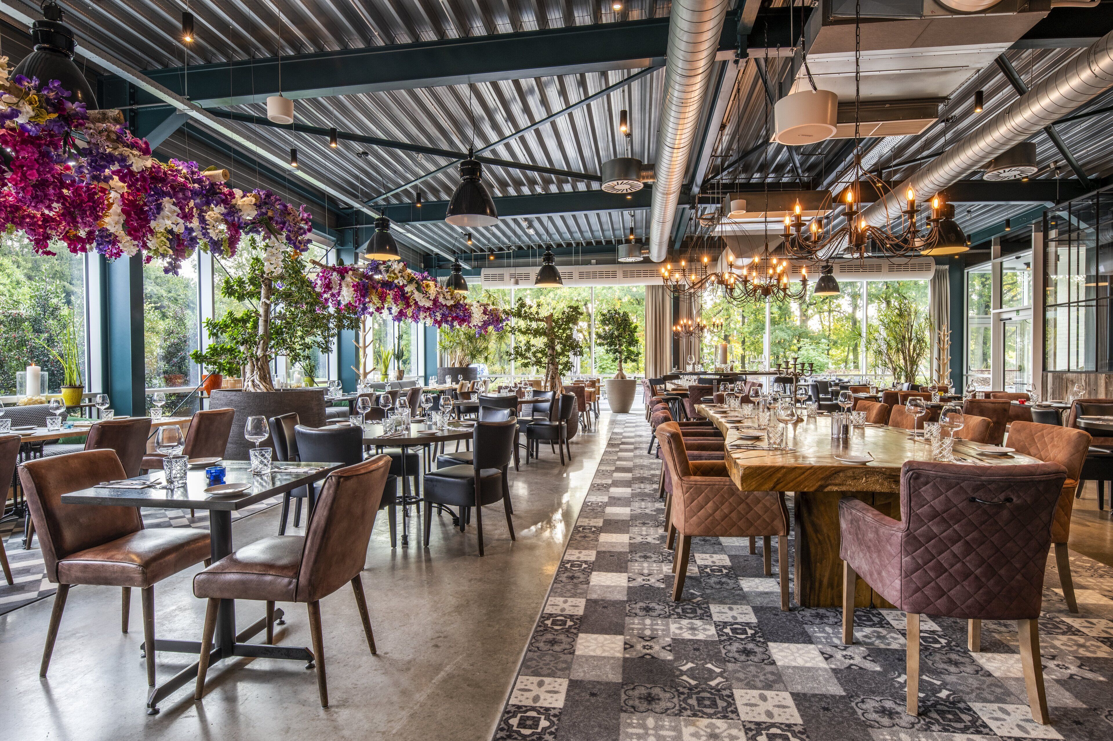 breakfast, lunch, dinner served; al fresco dining