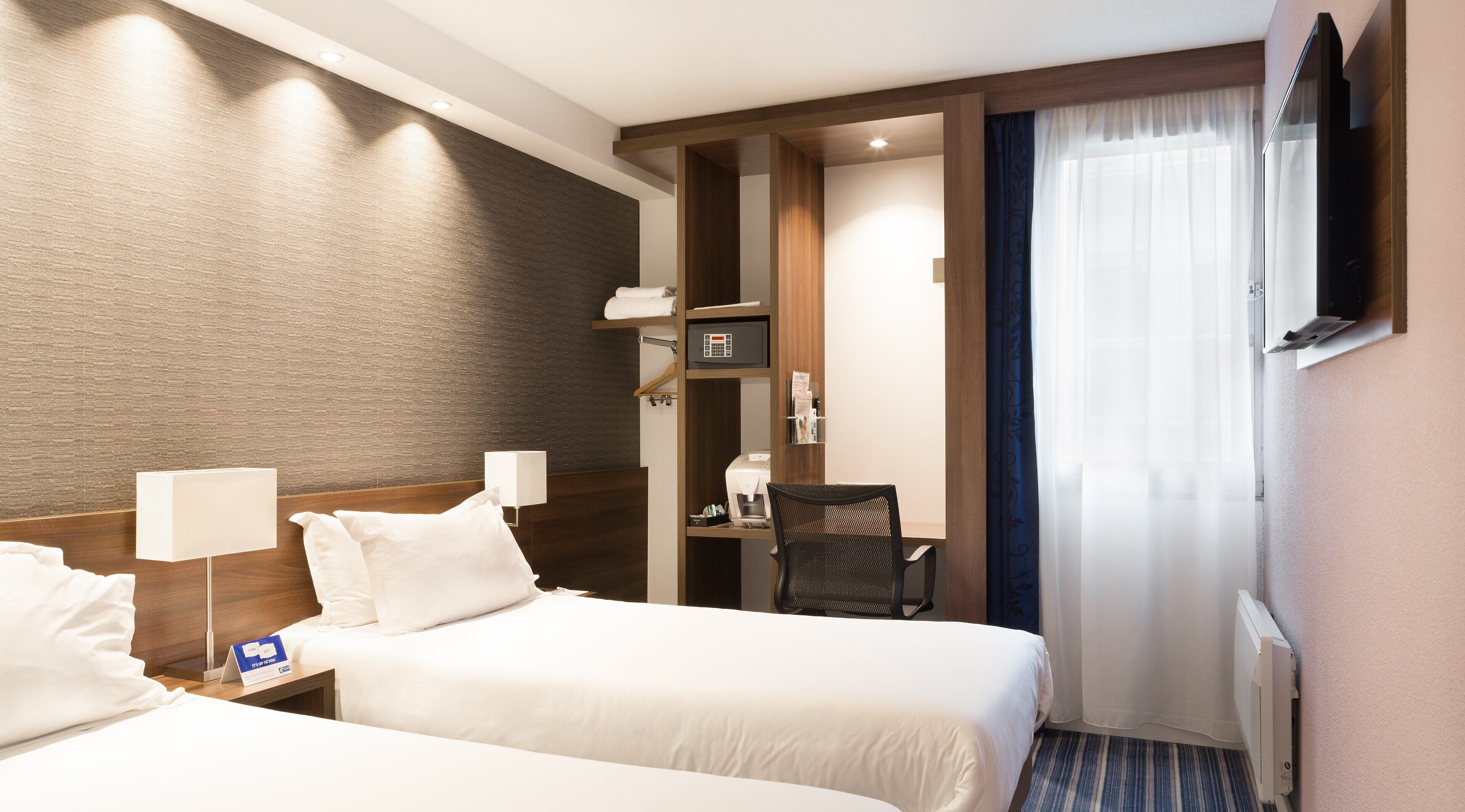 Premium bedding, in-room safe, desk, soundproofing