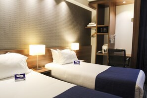 1 bedroom, premium bedding, in-room safe, desk