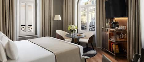 1 Schlafzimmer, Minibar, Zimmersafe, Schreibtisch