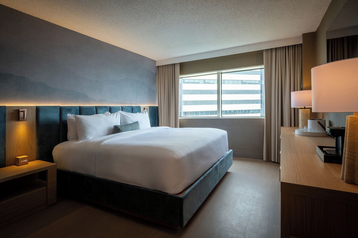 Lux King | Premium bedding, down comforters, in-room safe, desk