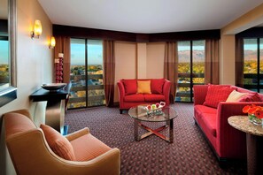 Suite exécutive, 1 chambre, vue sur la montagne | Literie de qualité, lit avec matelas à plateau-coussin, coffre-fort
