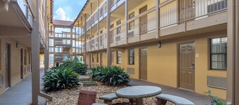Budget Inn & Suite Atlanta Marietta Stadium