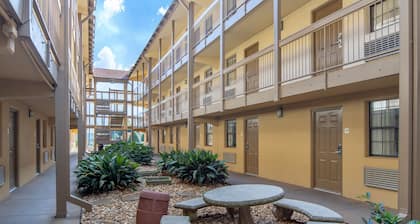 Budget Inn & Suite Atlanta Marietta Stadium
