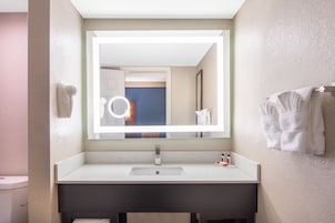 Ducha y bañera combinadas y cabezal de ducha con hidromasaje