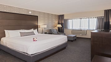 Standard Room, 1 King Bed | Premium bedding, desk, laptop workspace, blackout drapes