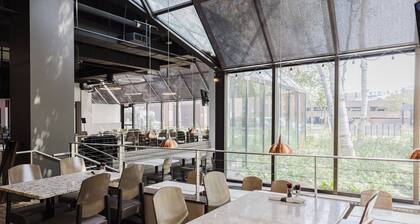 Crowne Plaza Suites MSP Airport - Mall of America by IHG