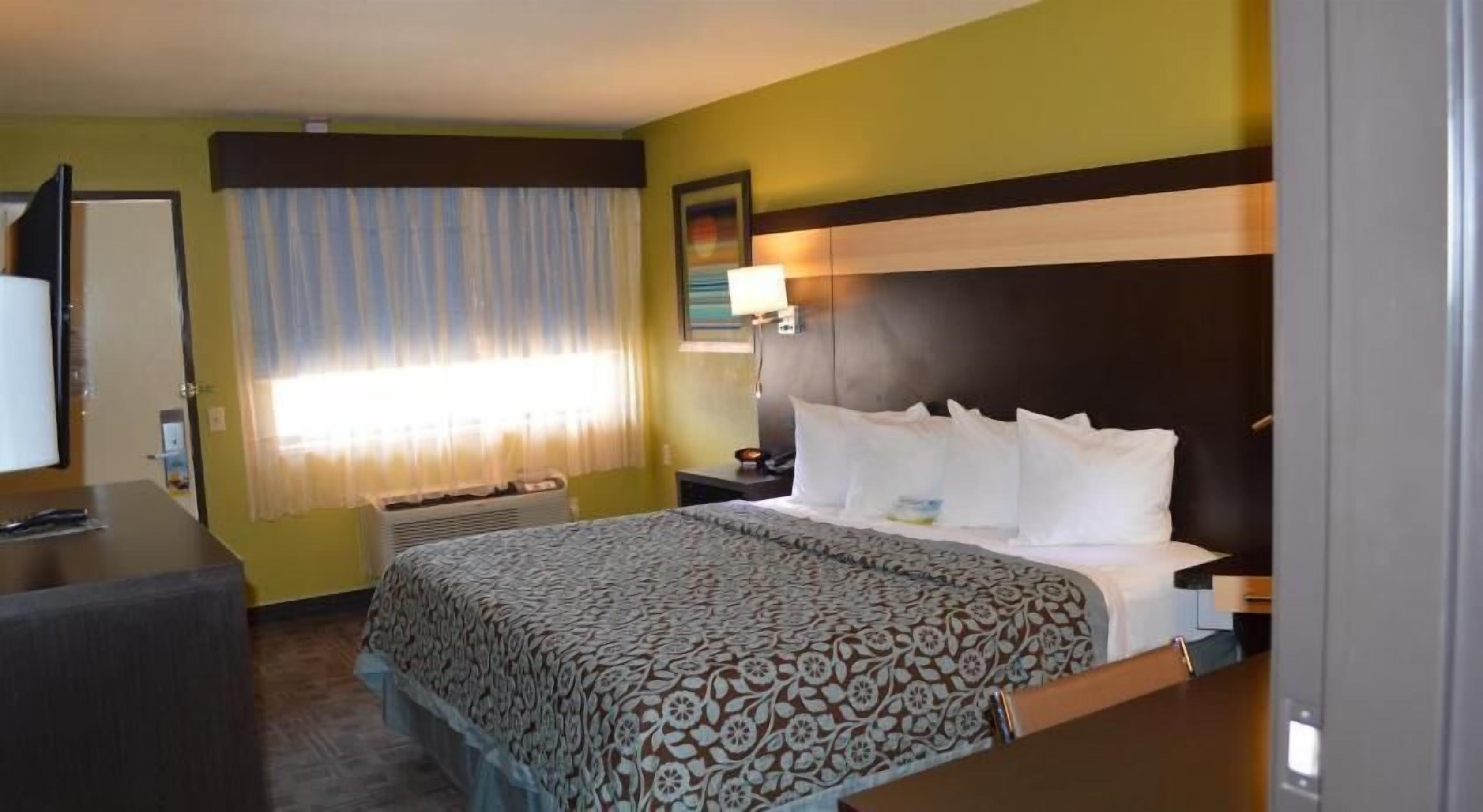 Blackout curtains, iron/ironing board, rollaway beds, Internet