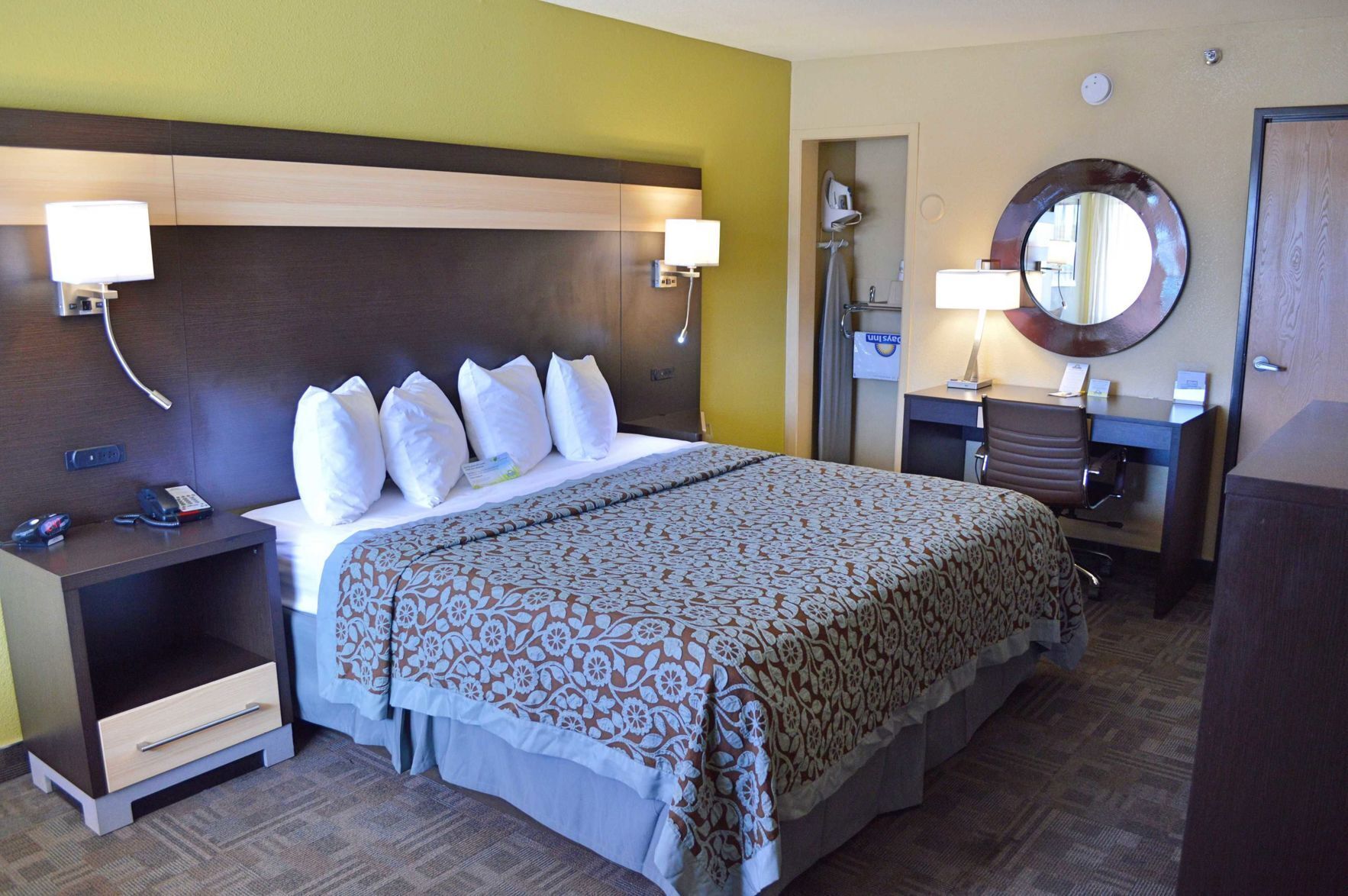 Blackout drapes, iron/ironing board, Internet, bed sheets