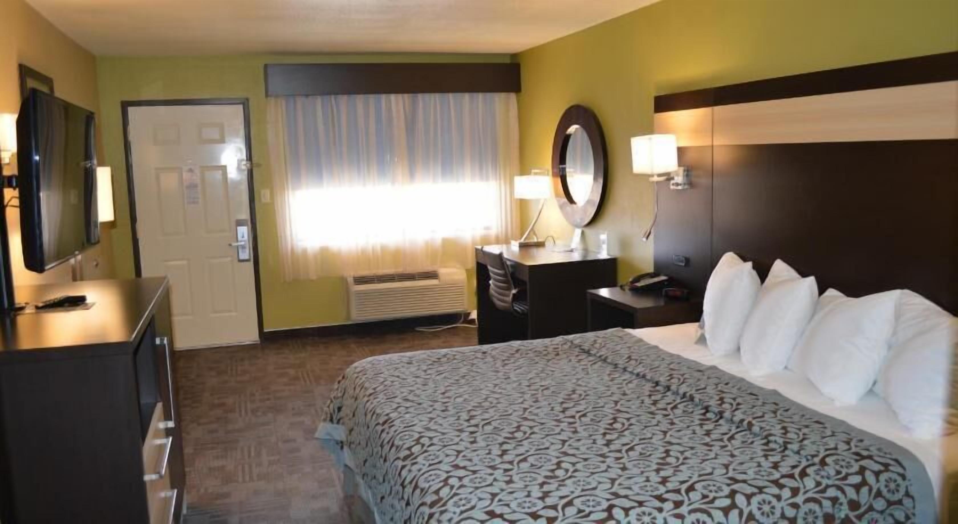 Blackout curtains, iron/ironing board, rollaway beds, Internet