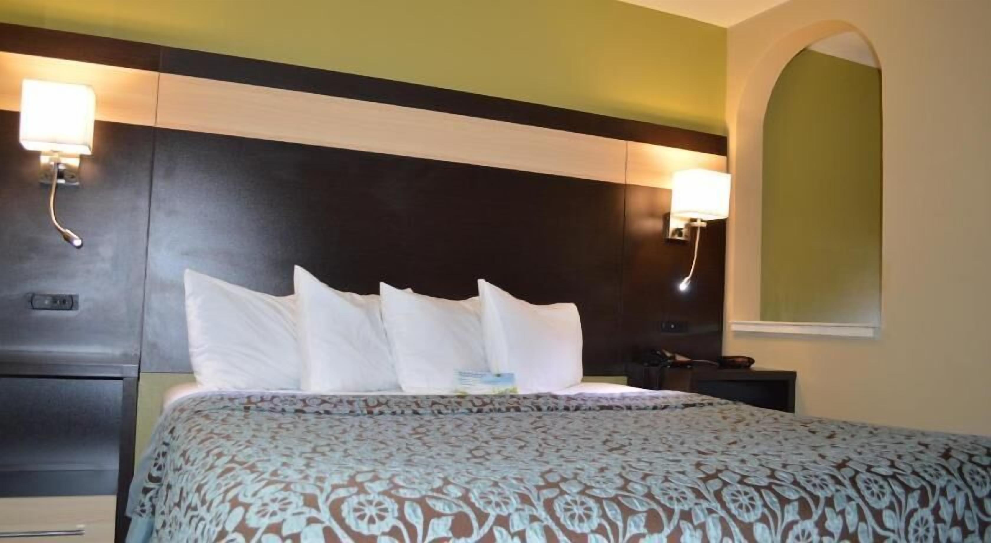 Blackout curtains, iron/ironing board, rollaway beds, Internet