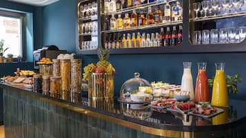 Daily buffet breakfast for a fee
