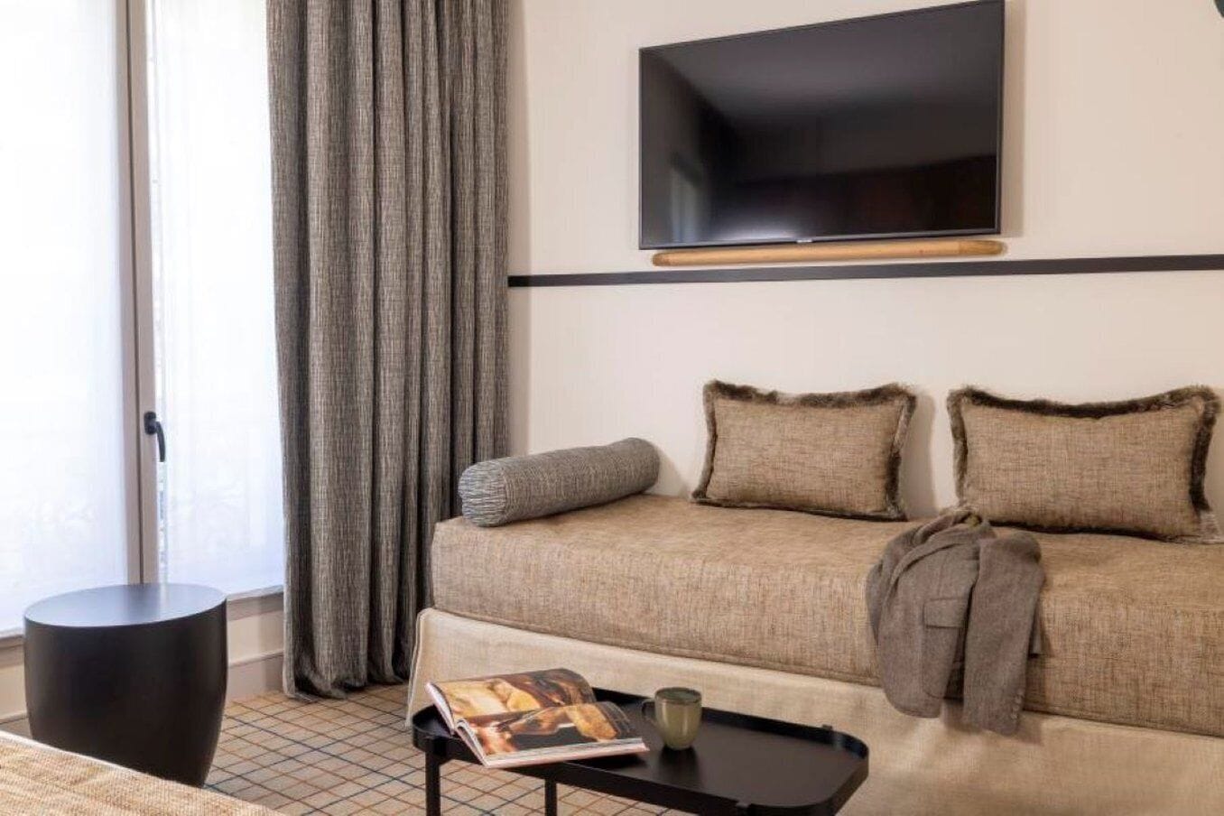 1 bedroom, premium bedding, in-room safe, desk