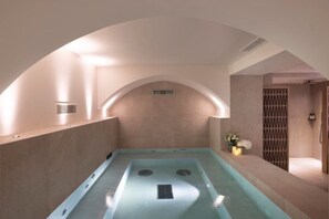 Indoor pool - Hôtel Toujours & Spa (Paris)