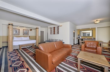 Suite, 1 King Bed (Sandia Kiva Suite) | Hypo-allergenic bedding, individually decorated, individually furnished at The Lodge at Santa Fe